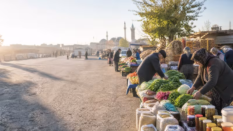 Konya'da Aracısız Yerli Ürün Pazarı Çiftçiye Gelir Kapısı Oldu