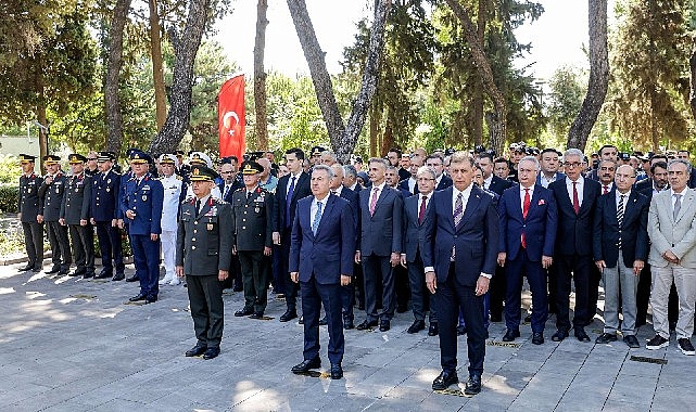 15 Temmuz Sehitleri Izmirde Dualarla Anildi