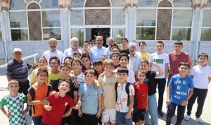 baskan altay yaz kuran kursu ogrencileriyle bir araya geldi.jpg