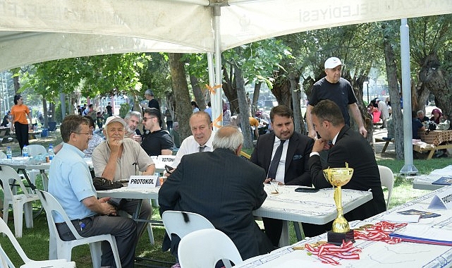 baskan cirpanoglu posoflularin seyran senligine katildi.jpg