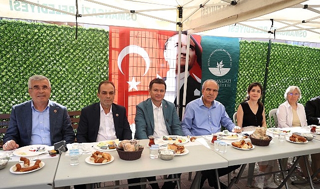Baskan Erkan Aydin Cirishanede Vatandaslarla Bulustu