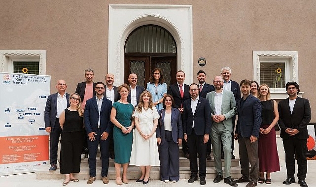 Baskan Koymen Avrupanin Kent Gelecegi Liderler Forumuna Katildi