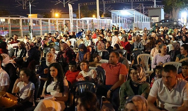 cumrada sinema yollarda etkinligine yogun ilgi.jpg