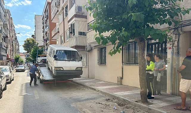 Goruntu Kirliligi Ve Risk Olusturan Hurda Araclar Kaldiriliyor