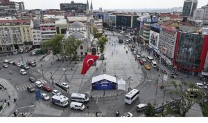 ibb yks tercih doneminde genclerin yaninda.jpg