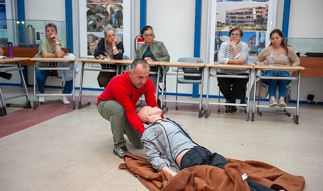 karsiyakada afetlere karsi gonullu seferberligi buyuyor.jpg