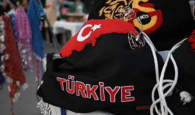 Kemerde Ureten Ev Hanimlari Kermesi