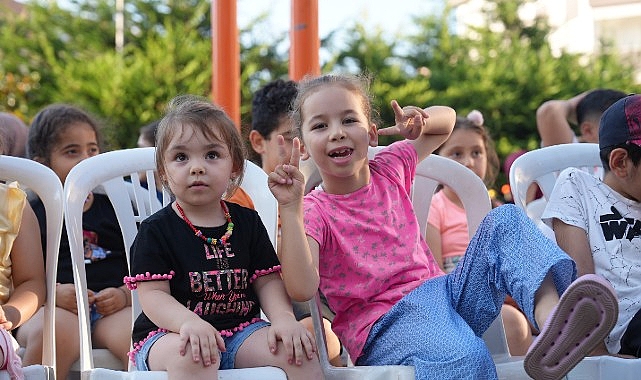 maltepede cocuklar cop ve hazine ile hem eglendi hem ogrendi.jpg