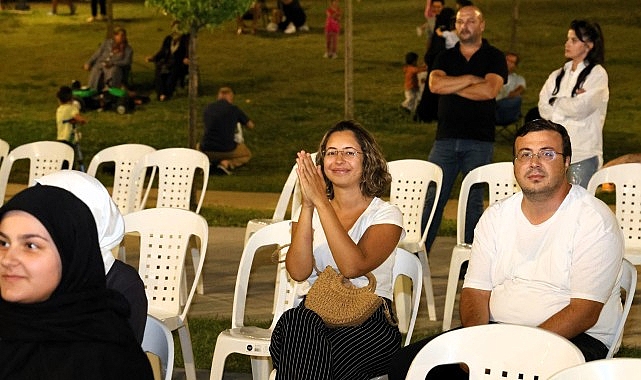 seymen millet bahcesinde ezgilerle dolu yaz aksami.jpg