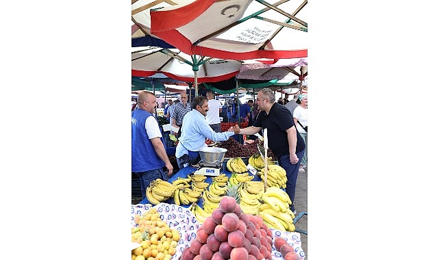 baskan ozarslan pazarda gonullere dokundu talepleri yerinde cozdu.jpg