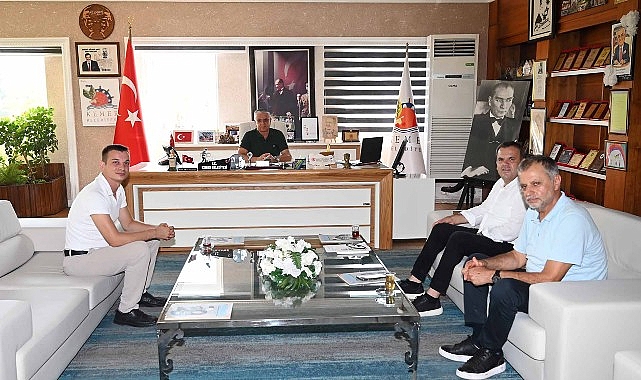 belediye personelinden baskan topalogluna veda ziyareti.jpg