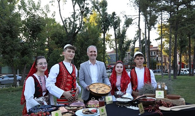 inegol gastronomi festivali ile lezzetlerini vitrine cikariyor.jpg