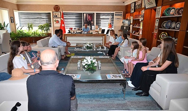 maltepede cocuk tiyatrolari yaz aksamlarini renklendiriyor.jpg