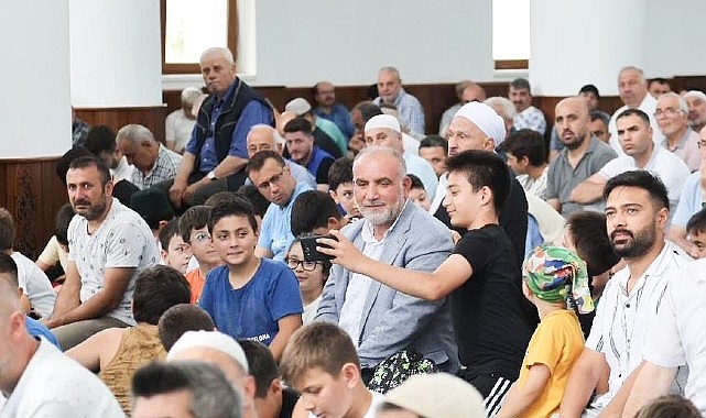 o ilcede camiler cocuklarla doldu tasti.jpg