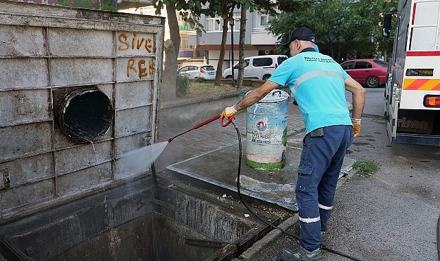 temiz bir maltepe icin ekipler bu kez altaycesmede sahada.jpg