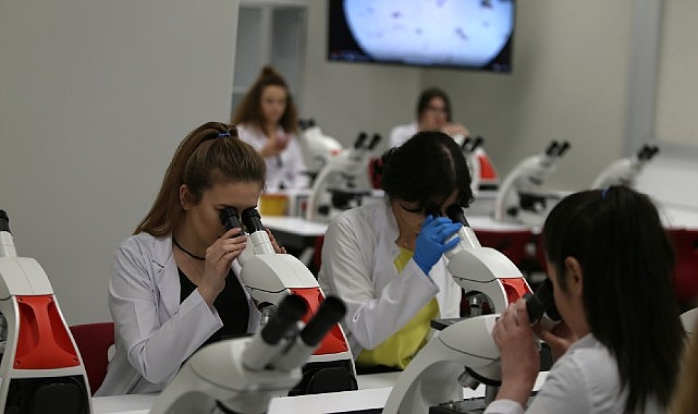uskudar universitesi shmyoda 31 donemi basliyor.jpg