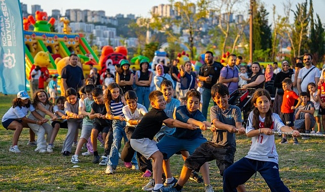 yaz aksamlari cik disariya oynayalim ile renklendi.jpg